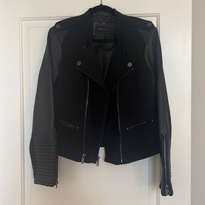 Like new BCBGMAXAZRIA mixed media leather jacket